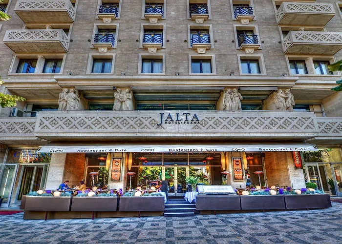 Jalta Boutique