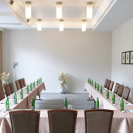 Hotel Jalta Boutique 5*