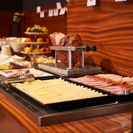 Jalta Boutique Hotel 5*