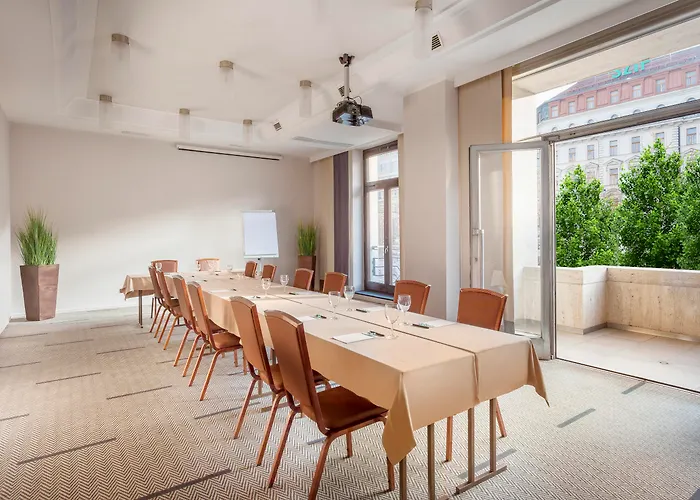 ヤルタ ブティック プラハ